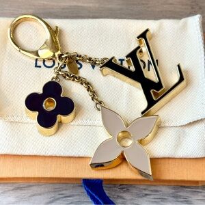 Authentic Louis Vuitton Fleur de Monogram Bag Charm & Key Holder